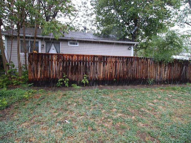 705 E 6th St #1/2 — Photo 3