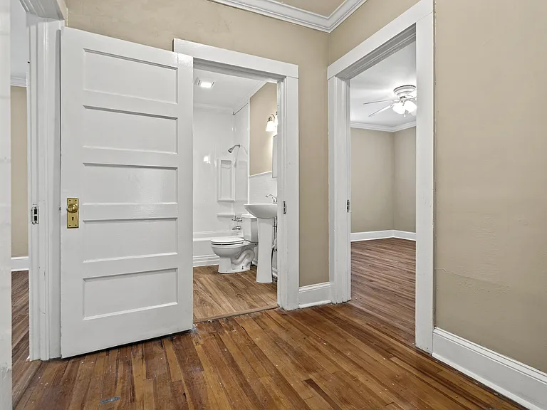 202 S Carolina Dr — Photo 12