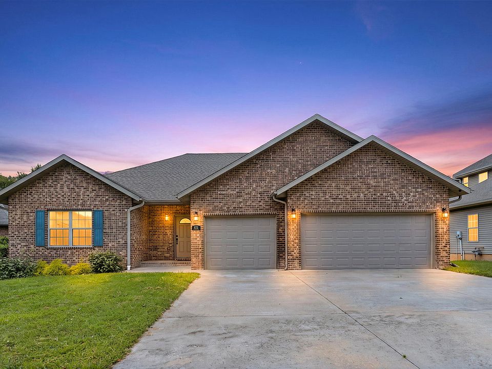 1st image of 831 N Grapevine Road