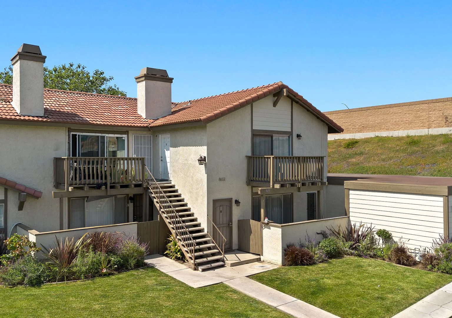 8651 Gloria 4-Plex — Photo 1