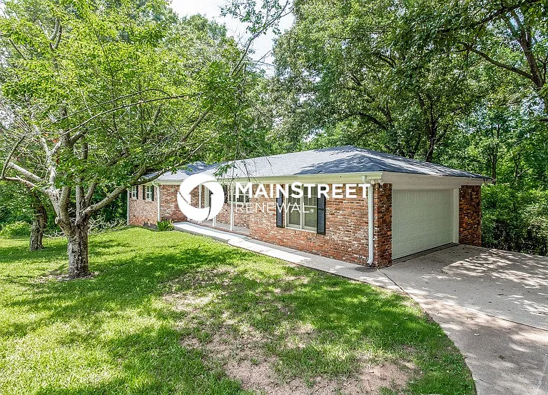 3837 Eagle Woods Cir — Photo 1