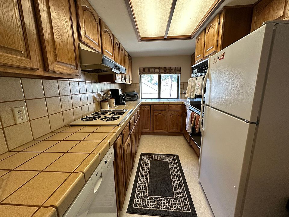 Furnished kitchen