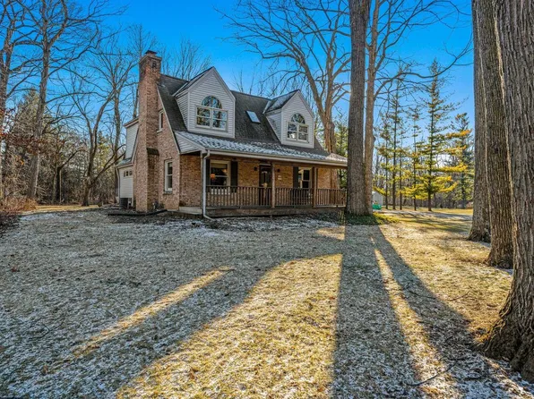 W145N7376 Northwood DRIVE, Menomonee Falls, WI 53051