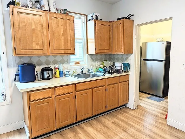 10 Kensington St #2 — Photo 6