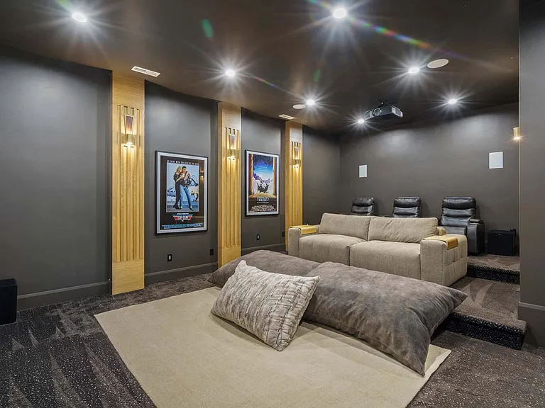 Building's Lounge