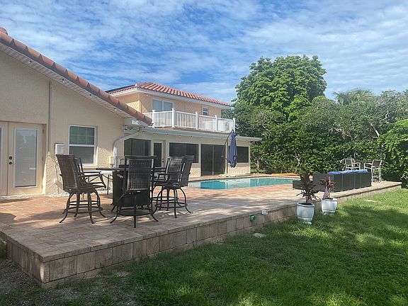 2nd image of 9024 Baywood Park Dr