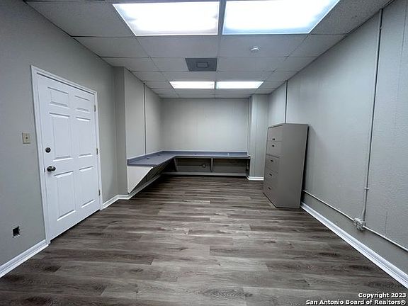 2nd image of 1103 New Laredo Hwy #E