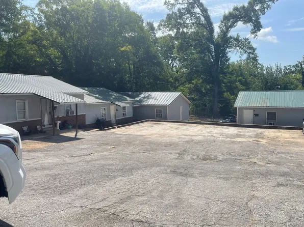 112 Spring Valley Rd, Greenwood, SC 29649