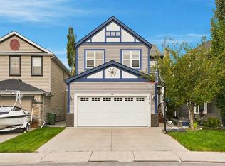 279 W Copperpond Cir SE, Calgary, AB T2Z 0R4