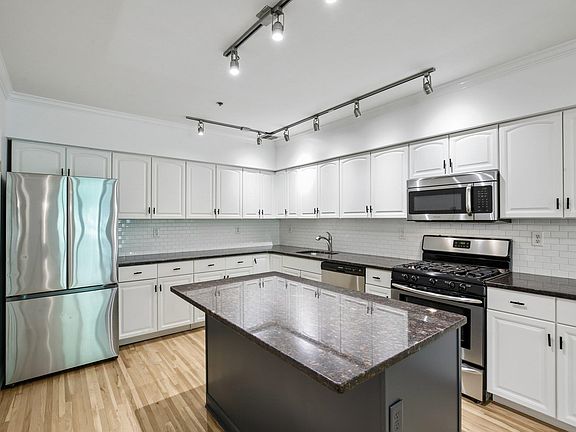 5th image of 508 1st St APT 2W
