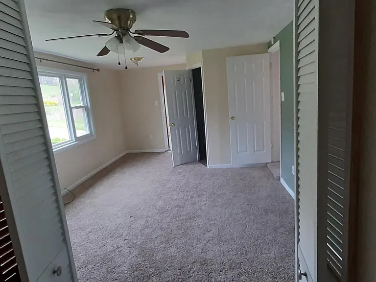 121 McKenna Ln — Photo 15