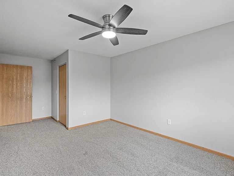 Creekside Commons Apartments — Photo 74