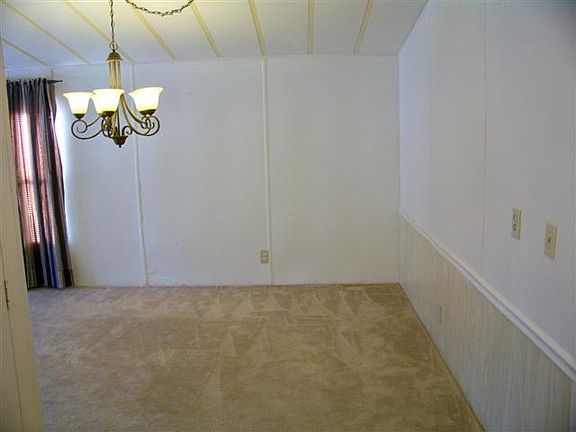 3rd image of 441 Forest Ln
