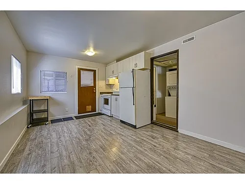 467 Dixon St #1A Photo 1