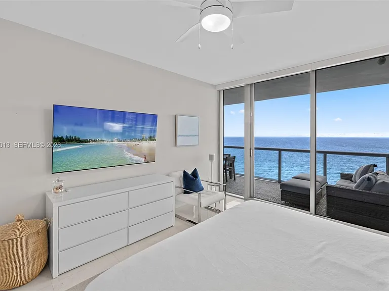 6799 Collins Ave #1404 — Photo 9