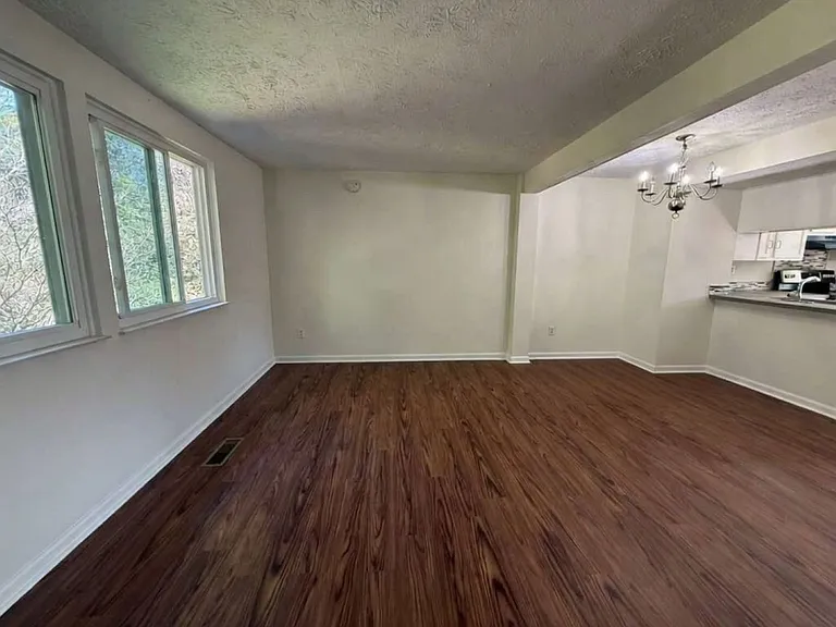 9432 Lexington Cir #G — Photo 6