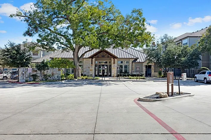 Oaks of Kyle Apartments — Photo 4
