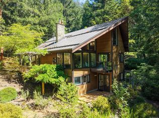 649 Lost Lake Rd, Highlands, BC V9B6E3