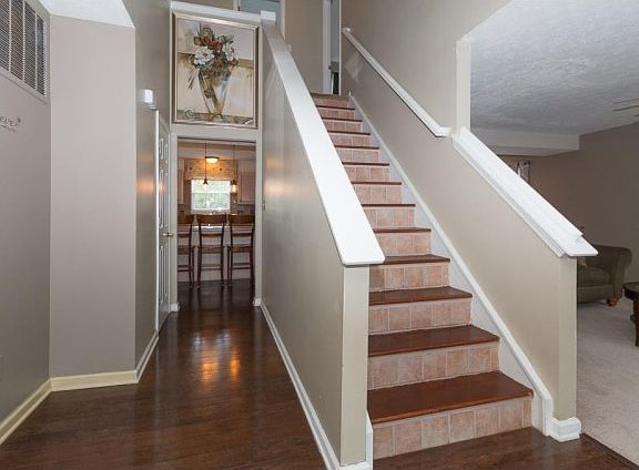 3rd image of 3530 Vance Ct