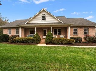 5230 Peace Haven Dr, Newton, NC 28658