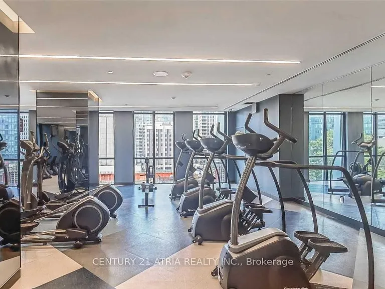 1 Yorkville Ave #2201 — Photo 17
