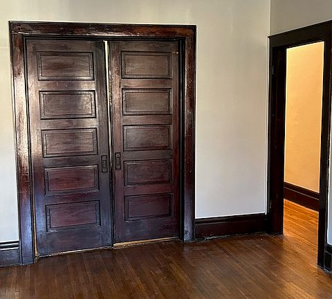 5th image of 135 W 1st Ave #1