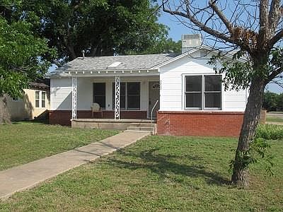 1st image of 2252 North St