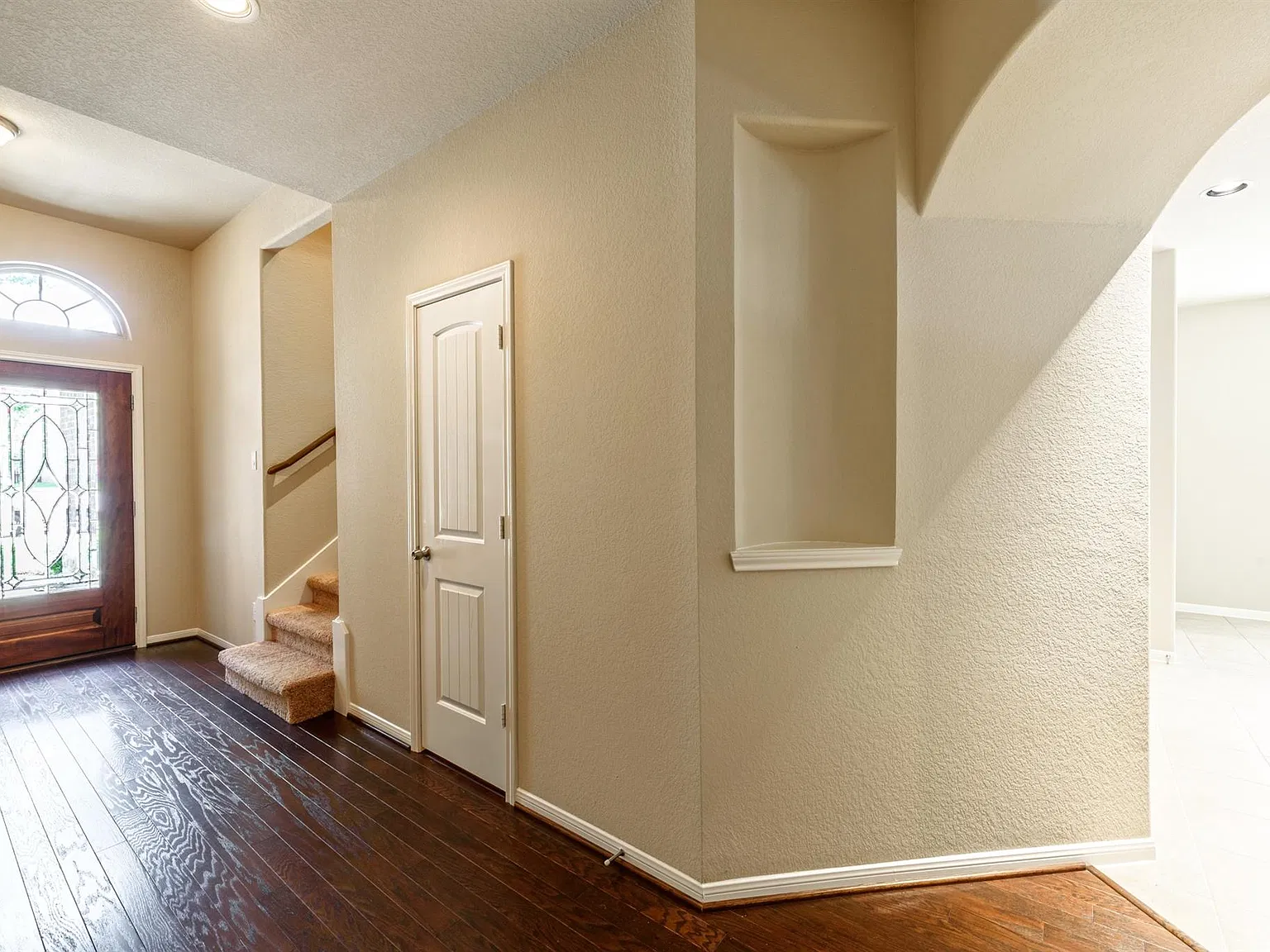 4 bed, 3.5 bath, 2546 sqft, $2,500 — Photo 4