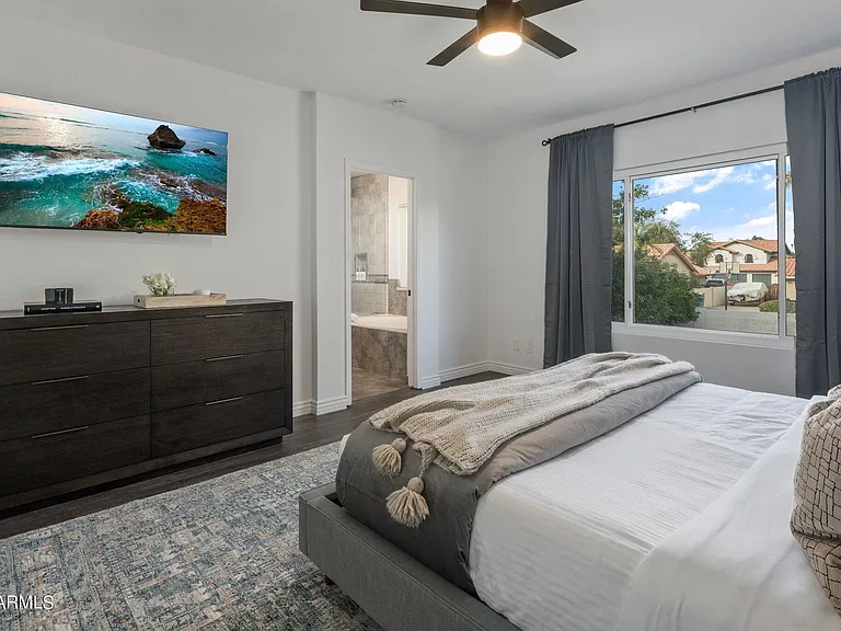 5408 E Kelton Ln — Photo 14