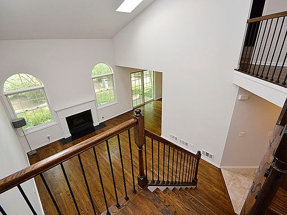 4th image of 3113 Daniels Ct