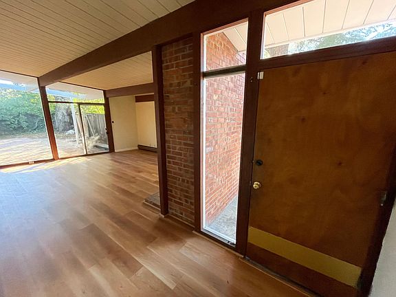 5th image of 3774 Redwood Cir