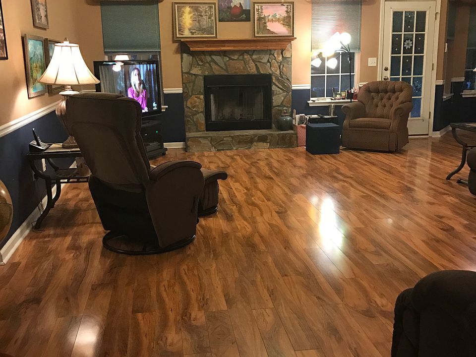 2nd image of 520 Harris Dr