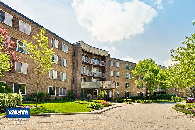 1st image of 909 E Kenilworth Ave Unit 220