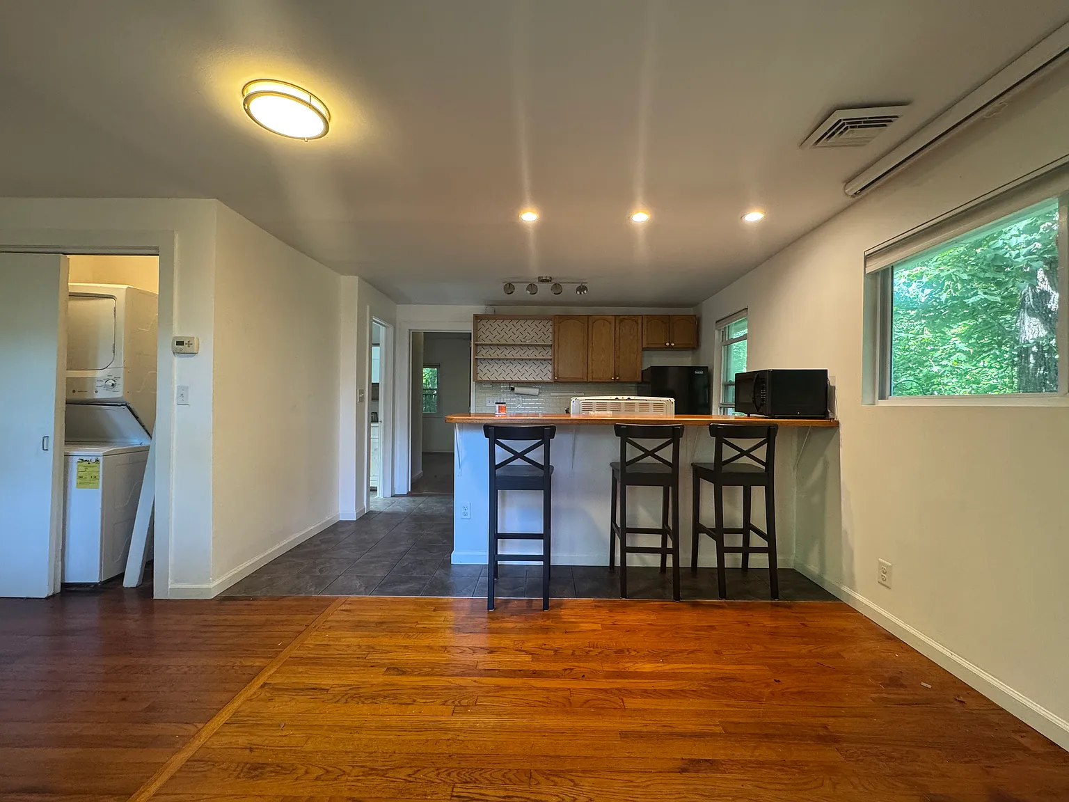 1 bed, 700 sqft, $2,550 — Photo 2