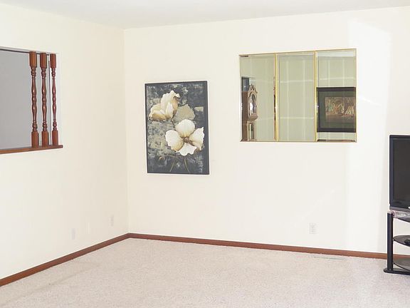 5th image of 14625 Pepperidge Ave