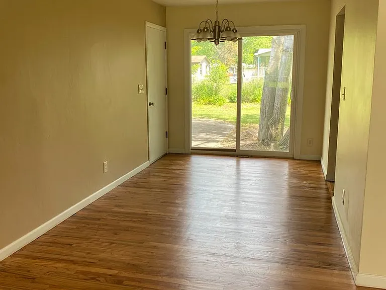 650 Beverly Hills Dr — Photo 3