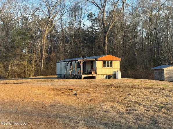 17 Coventry Rd, Natchez, MS 39120