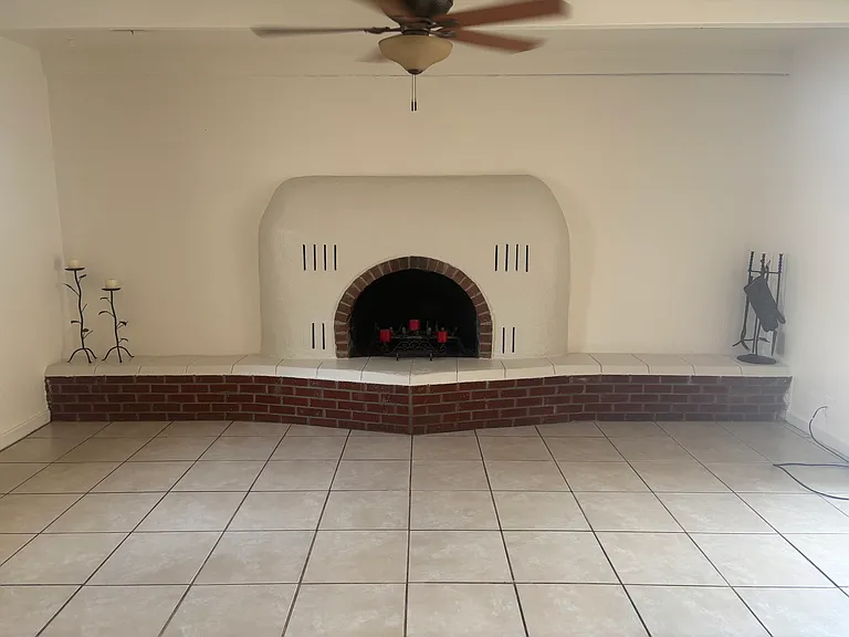 1501 Tomasita St NE — Photo 5