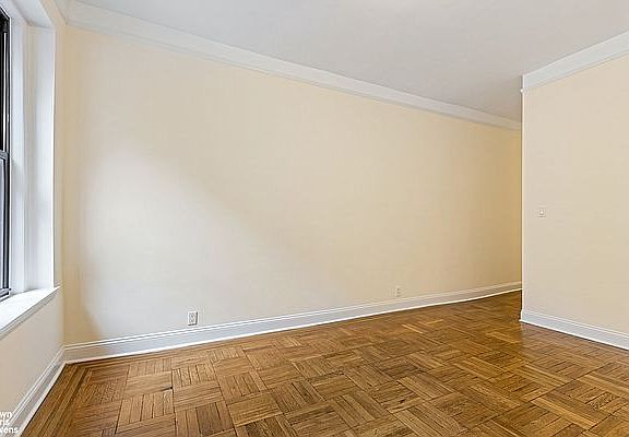 5th image of 211 W 102nd St APT 2D