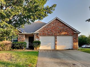 506 Reindeer Dr, Midlothian, TX 76065