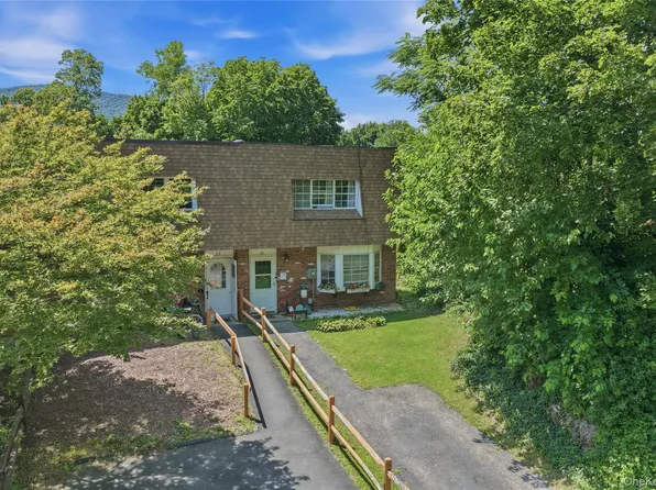 31 Roundtree Court, Beacon, NY 12508