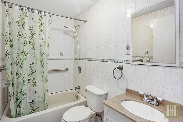 Rented by Halstead Real Estate | media 15