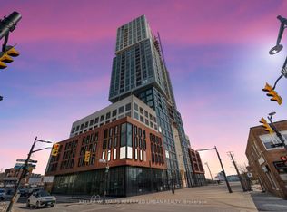 39 Mary St #2203, Barrie, ON L4N 1S9