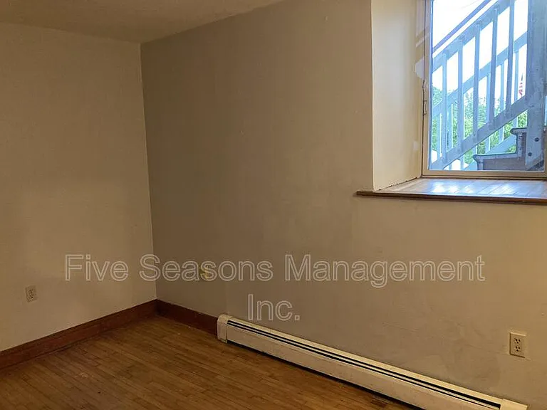 9 Chase St #1 — Photo 8