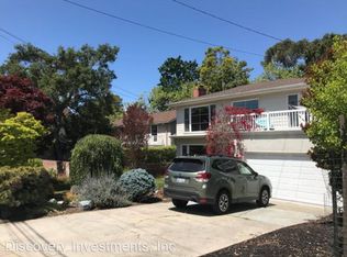 872 Paramount Rd, Oakland, CA 94610