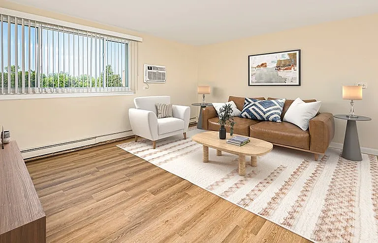 Prentiss Creek at Downers Grove Apartments — Photo 12