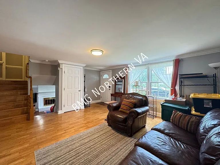 1304 Dulles Pl — Photo 4