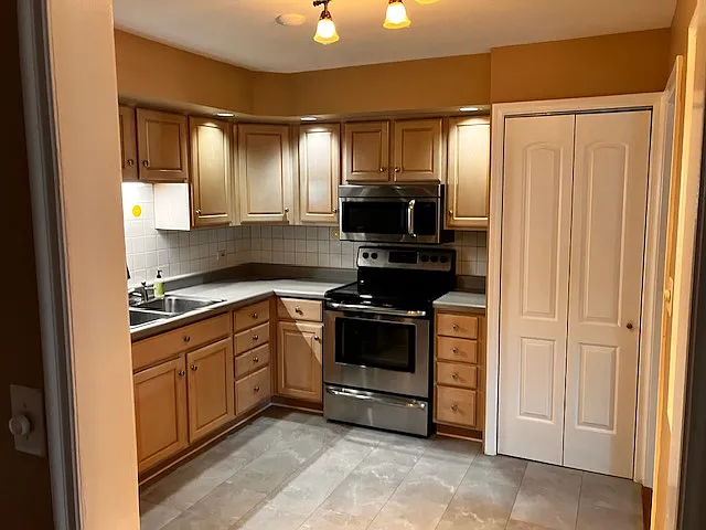 514 W Miner St #5 — Photo 6