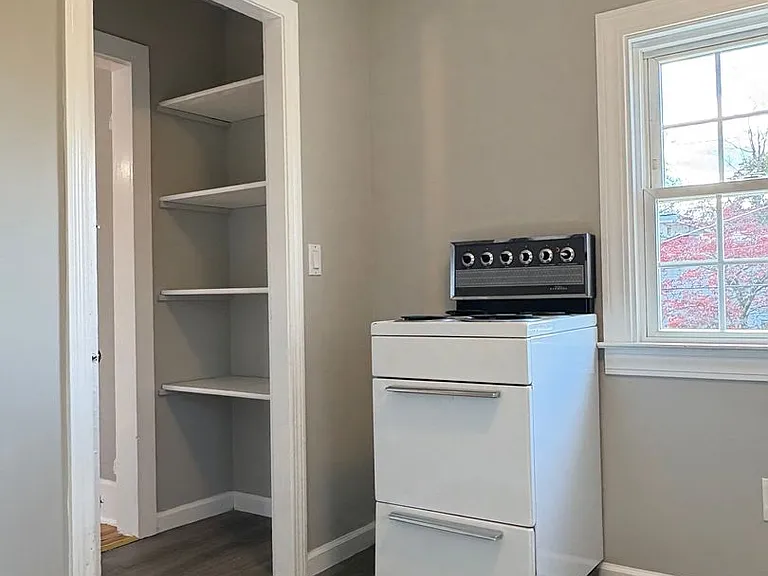 548 Main Street - Rainbow Pod — Photo 16