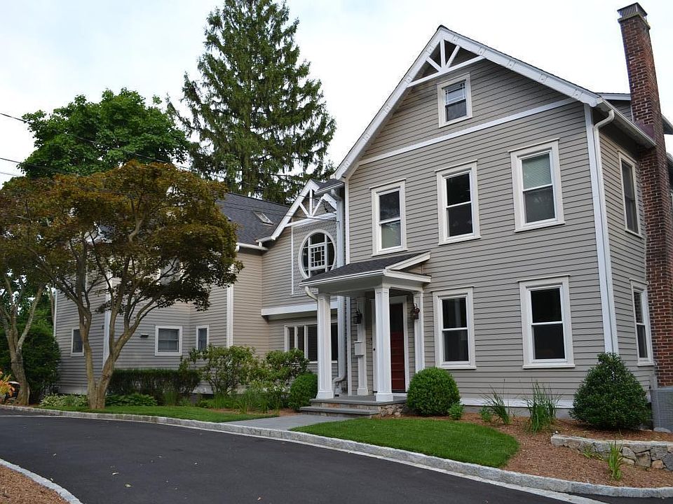 Front Home View (you have side door)